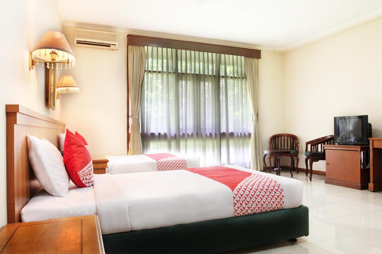 Reddoorz Plus Near Kemang Raya Yakarta Exterior foto