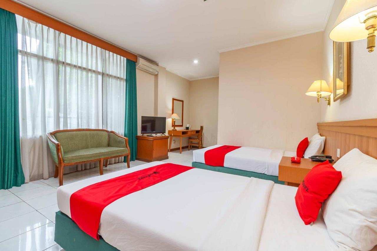 Reddoorz Plus Near Kemang Raya Yakarta Exterior foto