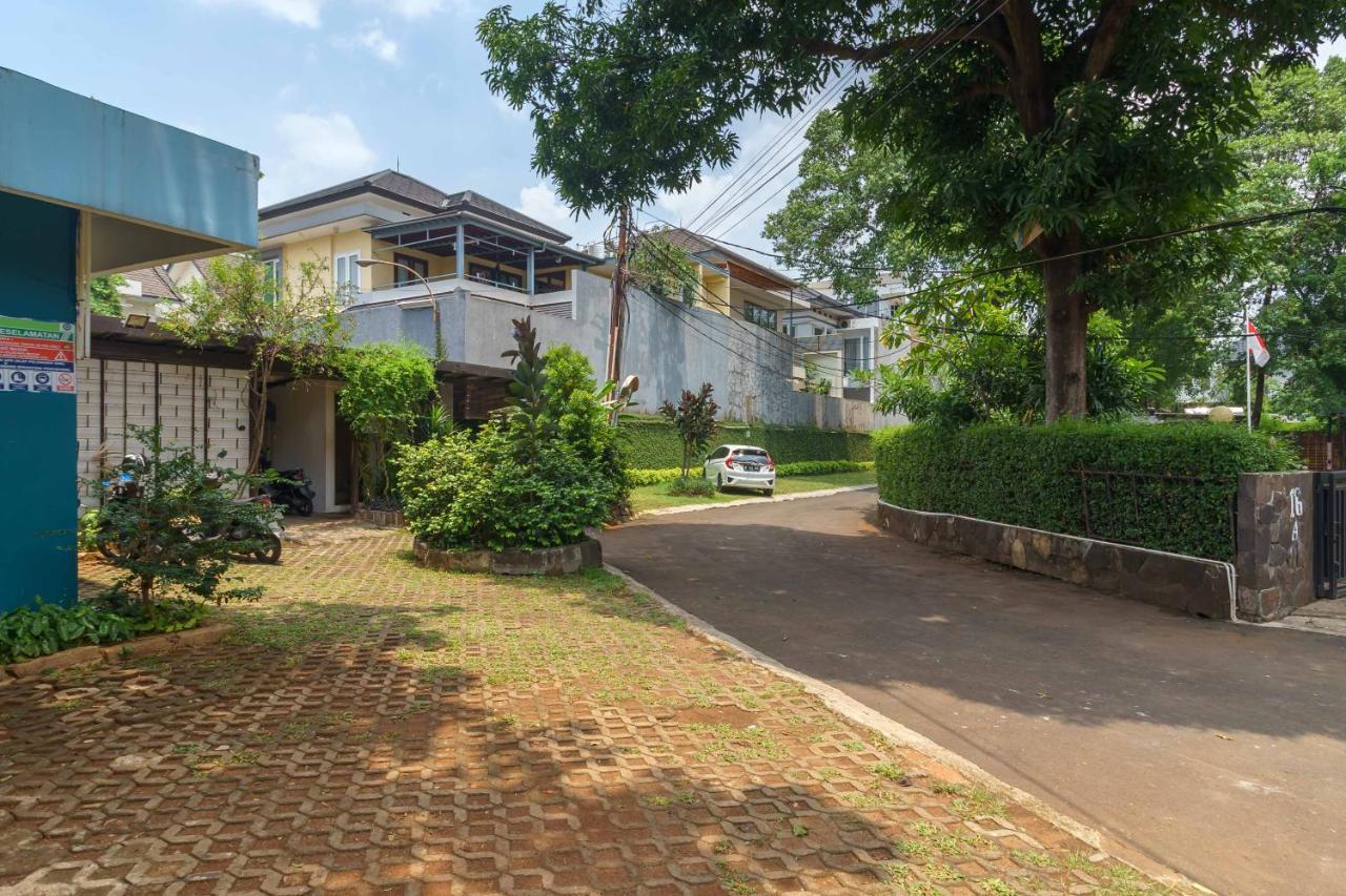 Reddoorz Plus Near Kemang Raya Yakarta Exterior foto