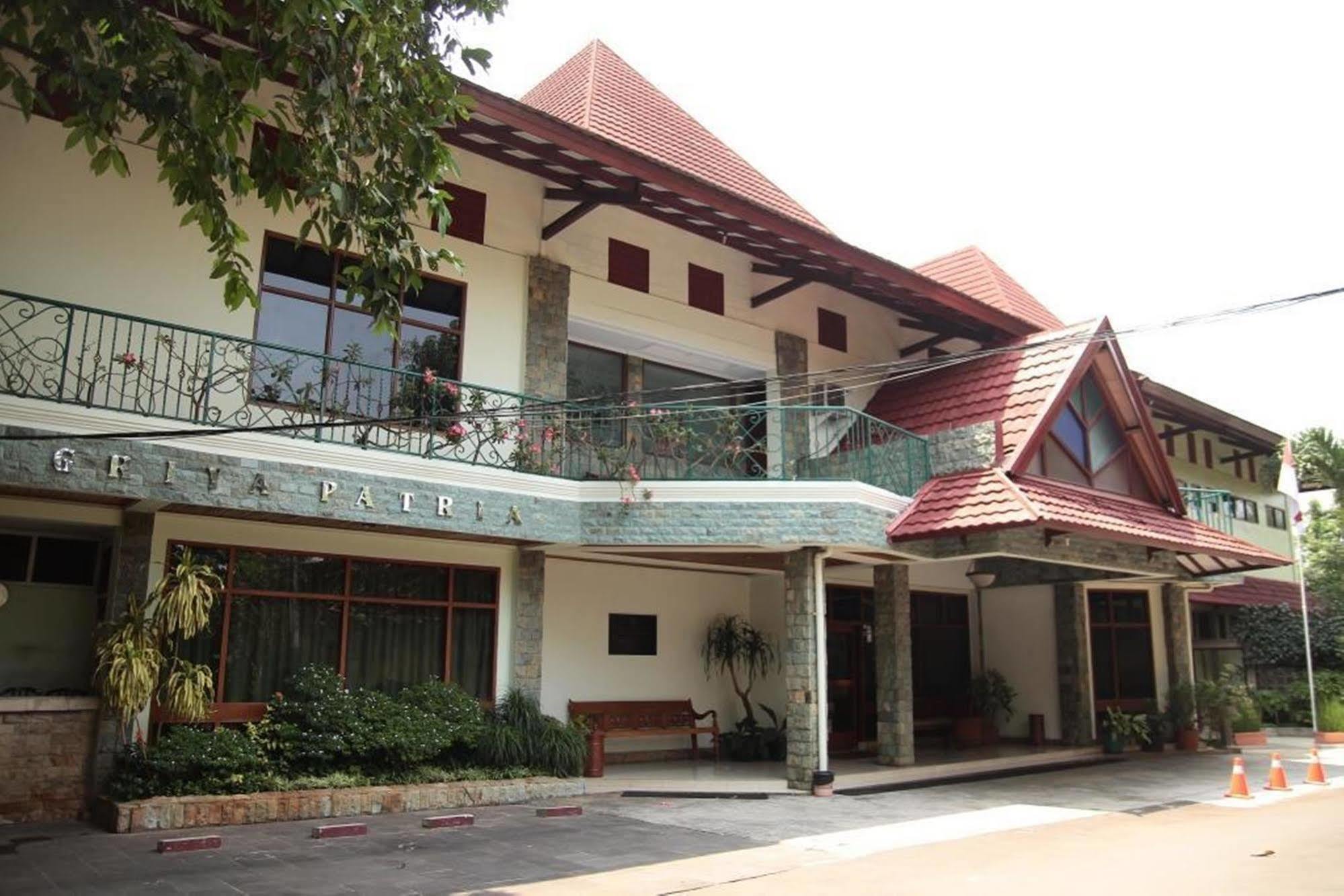 Reddoorz Plus Near Kemang Raya Yakarta Exterior foto